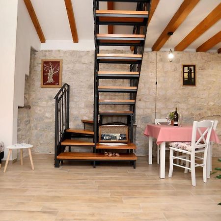 Studio Apartman Mihaella Kaštela Kültér fotó