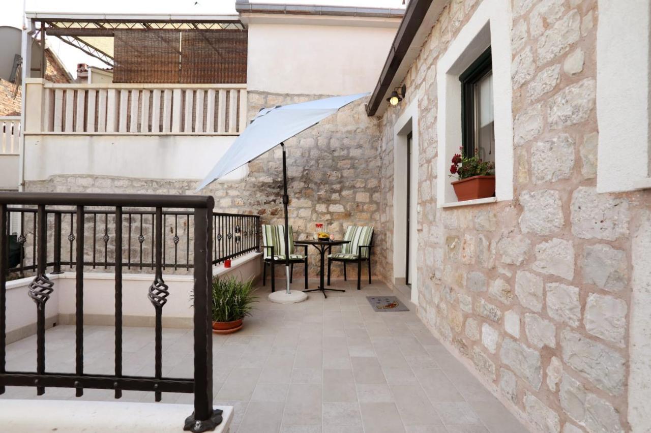 Studio Apartman Mihaella Kaštela Kültér fotó