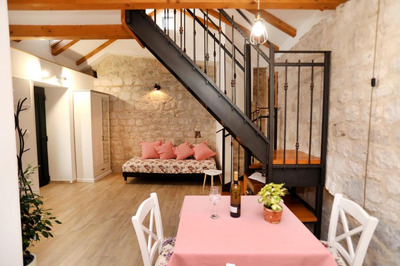 Studio Apartman Mihaella Kaštela Kültér fotó
