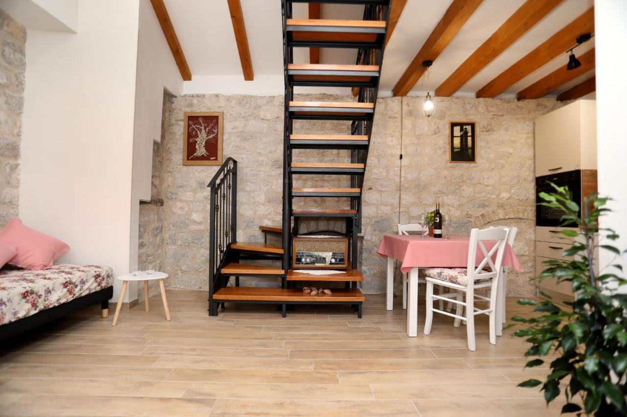 Studio Apartman Mihaella Kaštela Kültér fotó