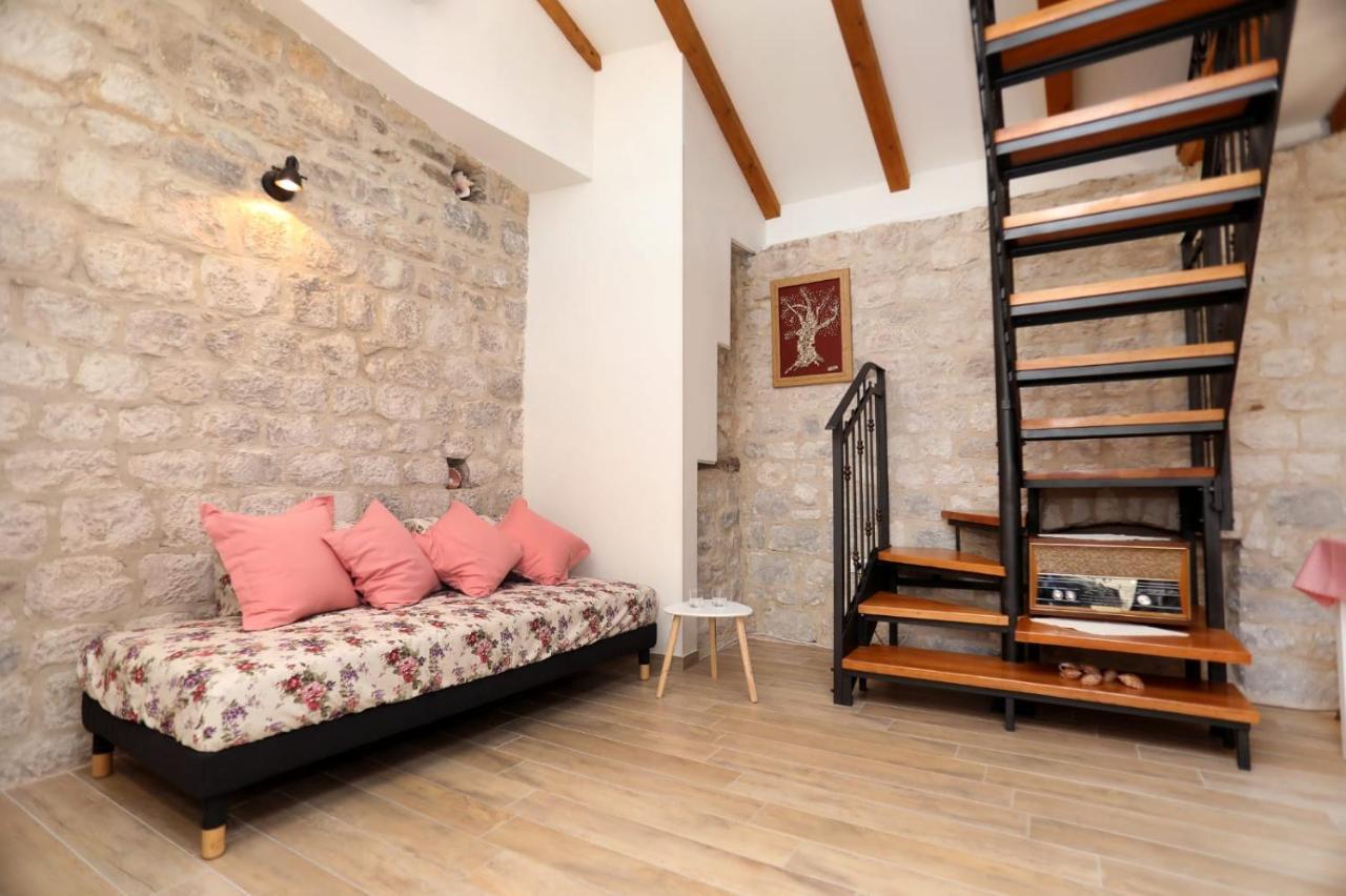 Studio Apartman Mihaella Kaštela Kültér fotó